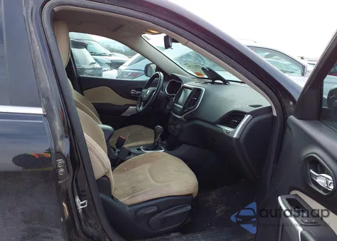 2017 Jeep Cherokee Latitude 4X4 from USA, damaged, VIN 1C4PJMCS1HW666759